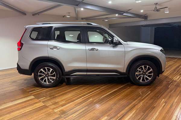 2023 Mahindra Scorpio Z8