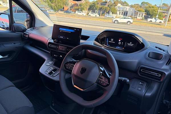 2024 Peugeot Partner Premium K9 SWB