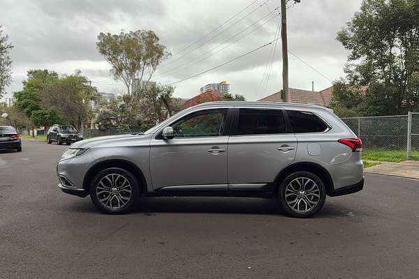 2016 Mitsubishi Outlander LS Safety Pack ZK
