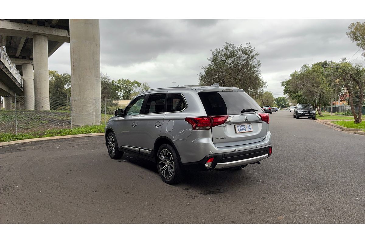 2016 Mitsubishi Outlander LS Safety Pack ZK