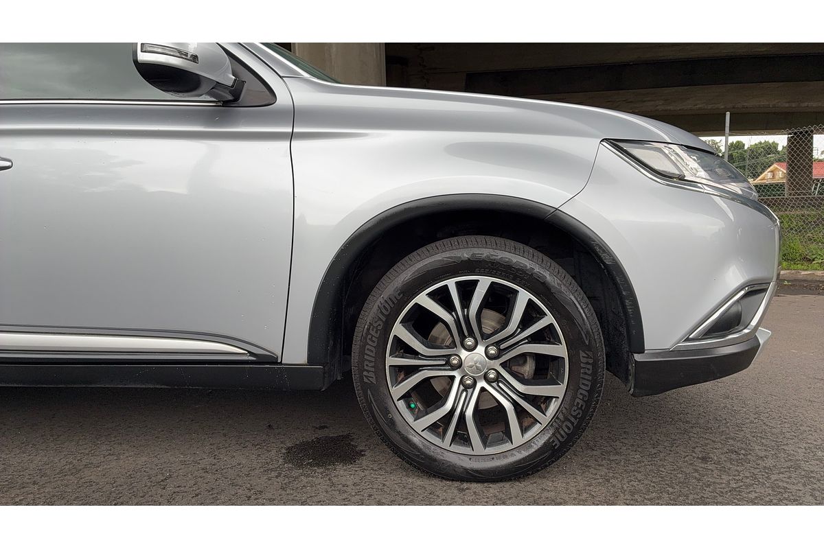 2016 Mitsubishi Outlander LS Safety Pack ZK