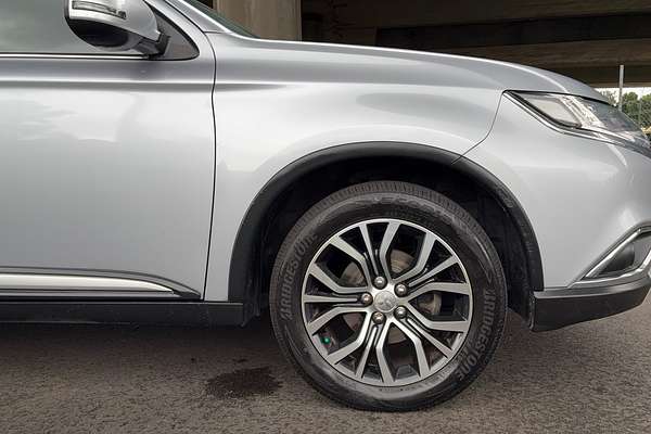 2016 Mitsubishi Outlander LS Safety Pack ZK