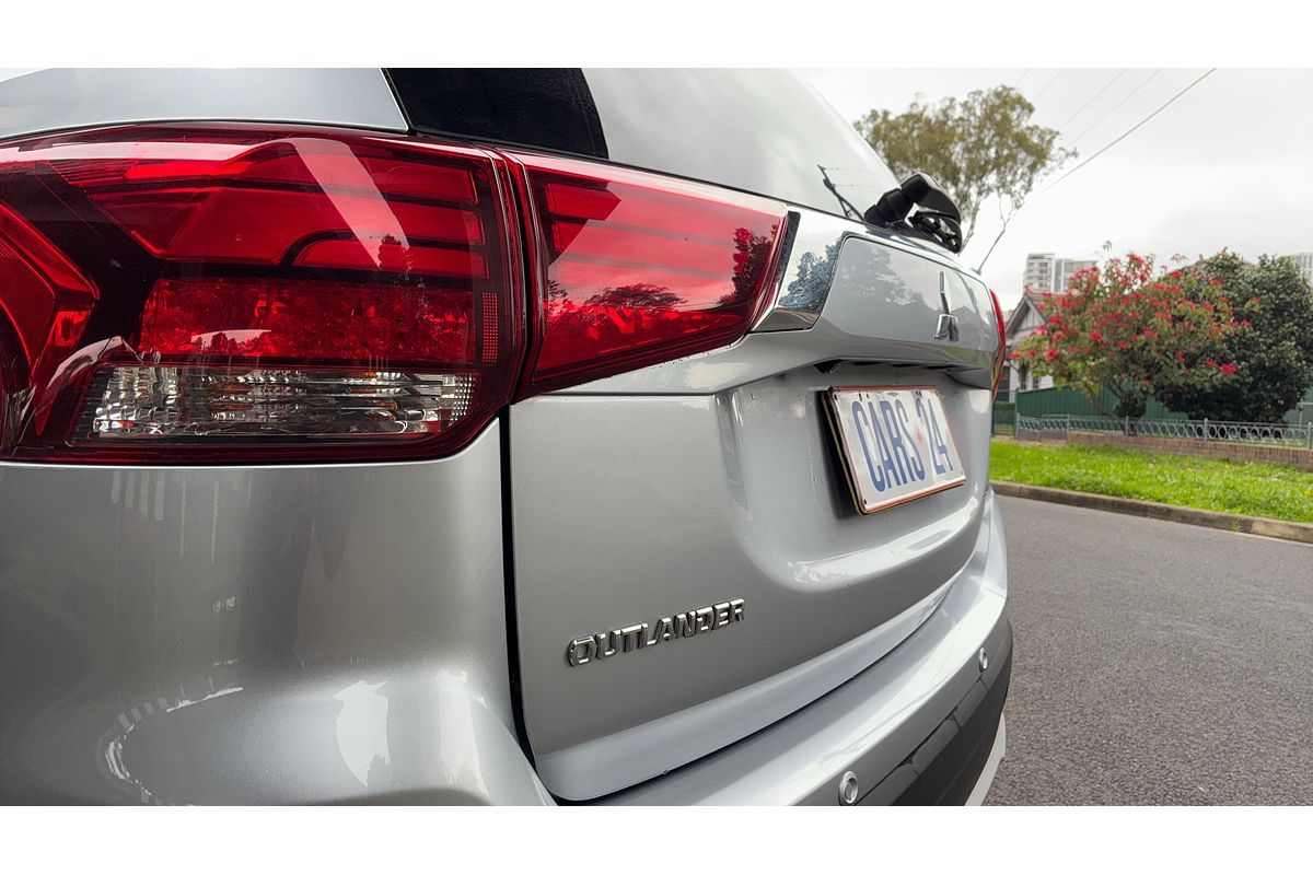 2016 Mitsubishi Outlander LS Safety Pack ZK