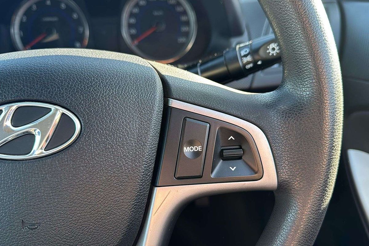 2016 Hyundai Accent Active RB4