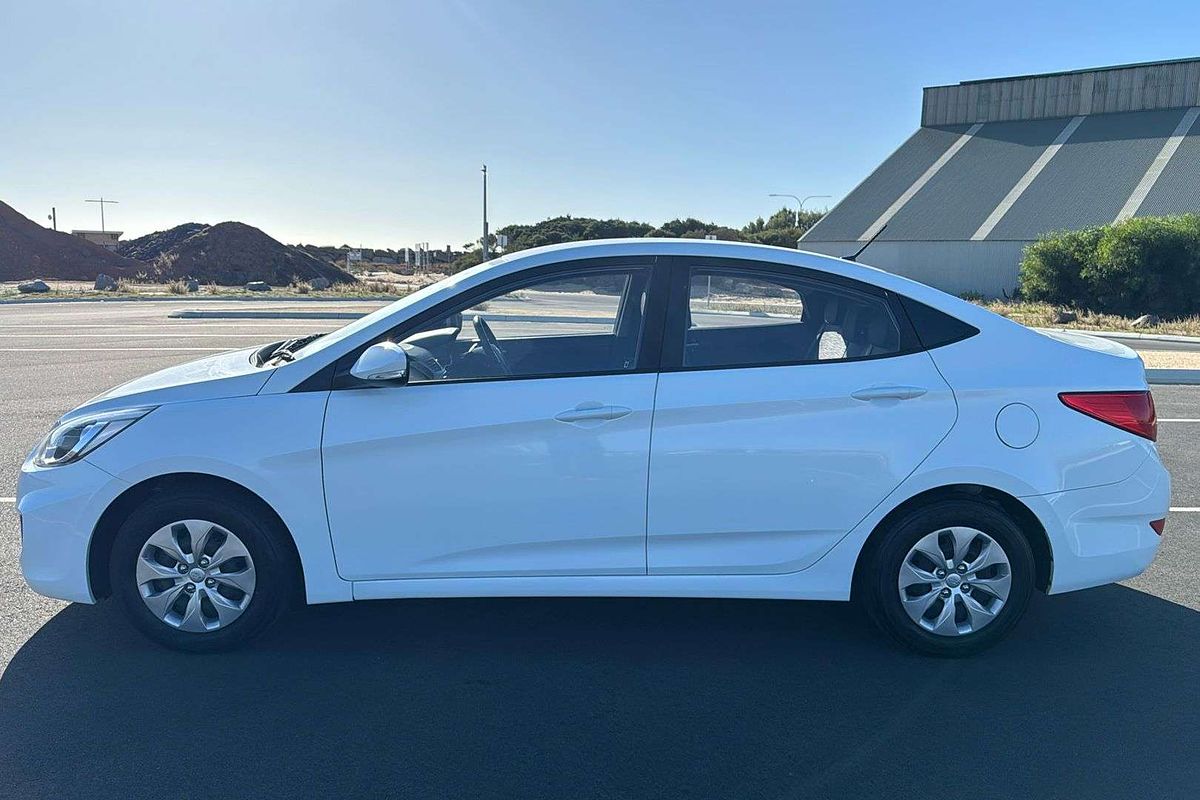2016 Hyundai Accent Active RB4