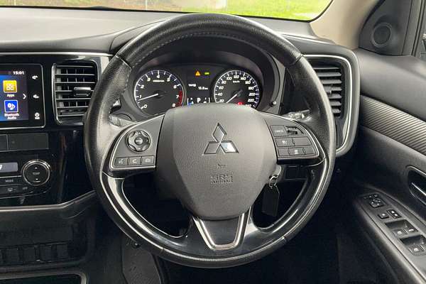2016 Mitsubishi Outlander LS Safety Pack ZK