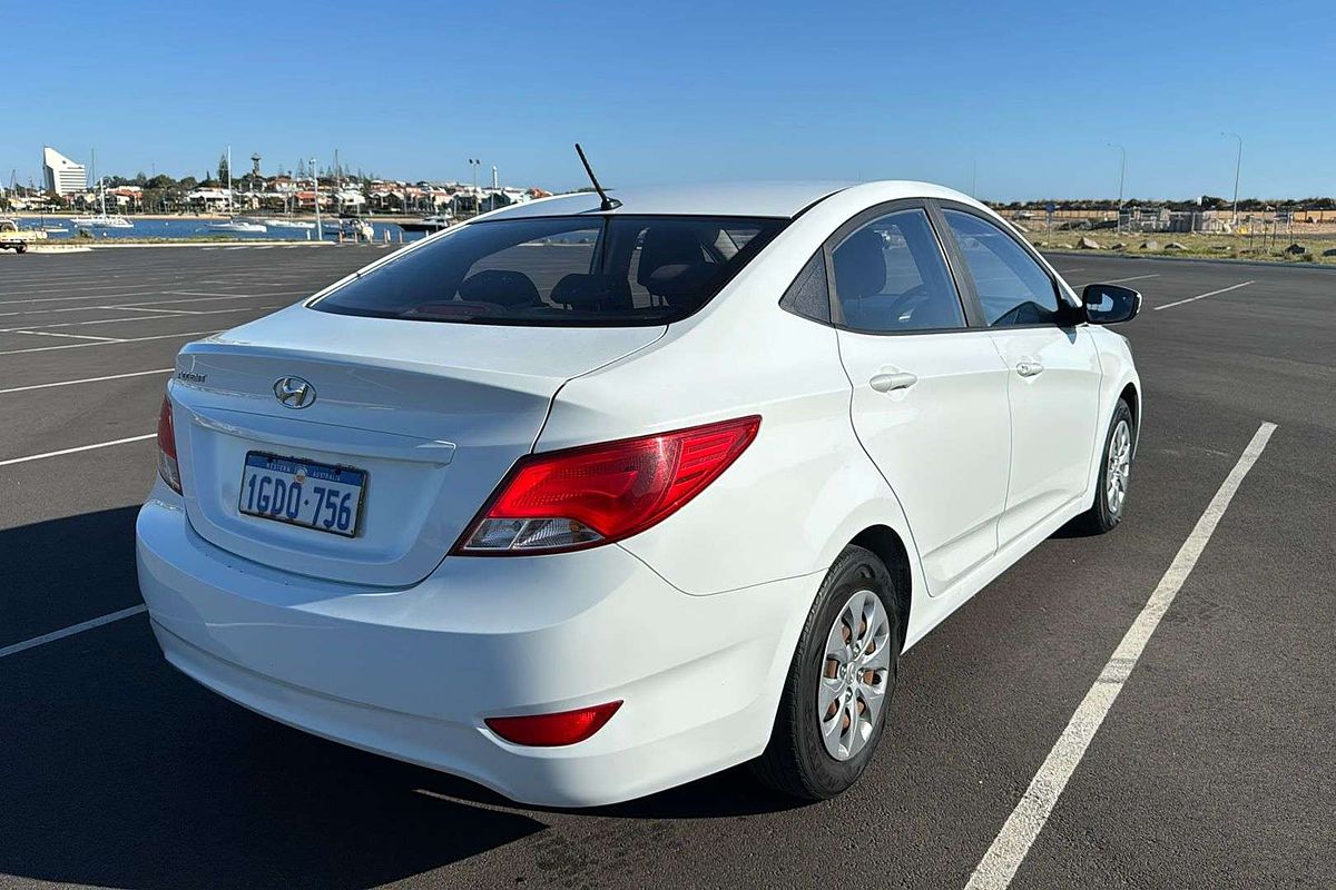 2016 Hyundai Accent Active RB4