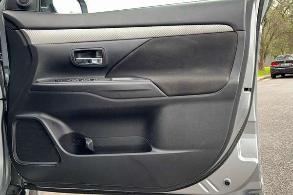2016 Mitsubishi Outlander LS Safety Pack ZK