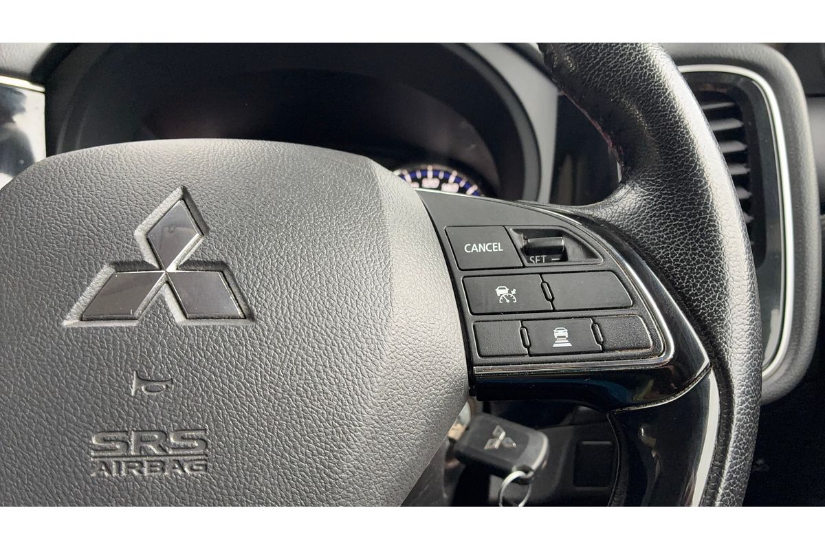 2016 Mitsubishi Outlander LS Safety Pack ZK