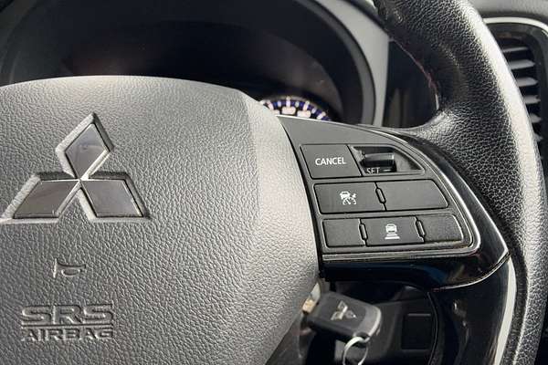 2016 Mitsubishi Outlander LS Safety Pack ZK