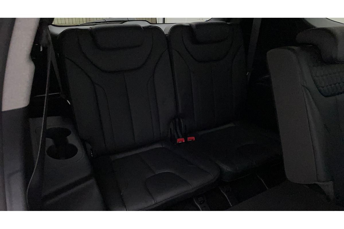2020 Hyundai Santa Fe Highlander TM.2