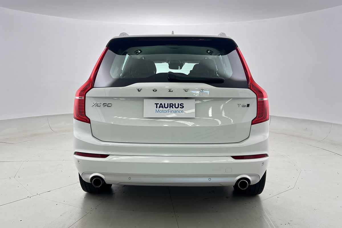 2019 Volvo XC90 T6 Momentum
