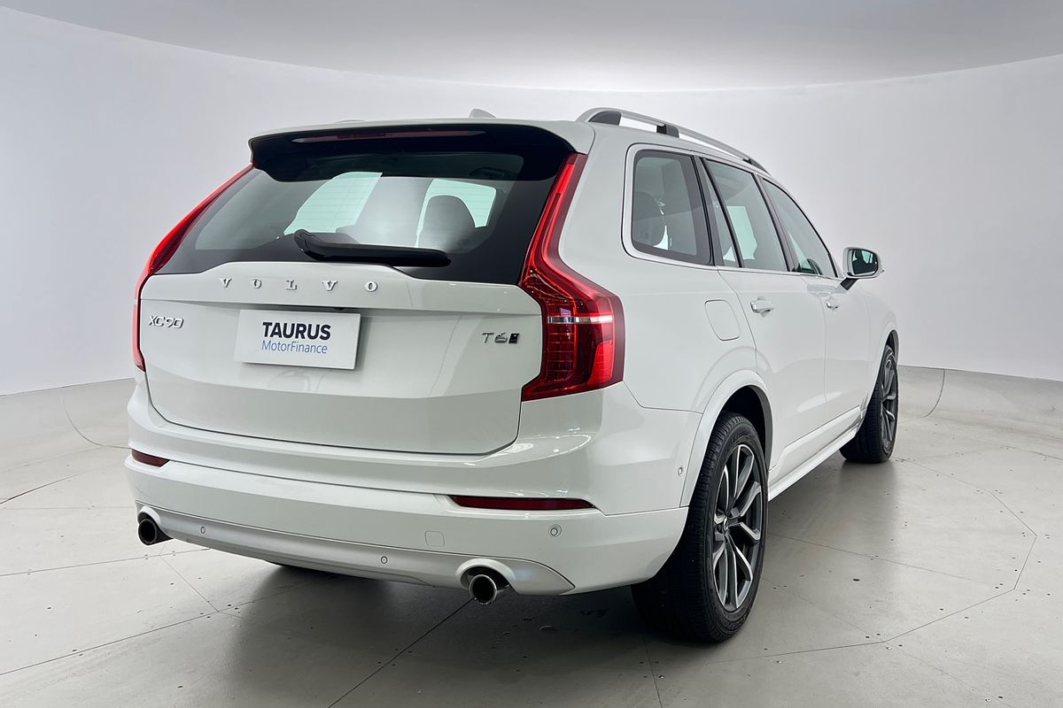 2019 Volvo XC90 T6 Momentum