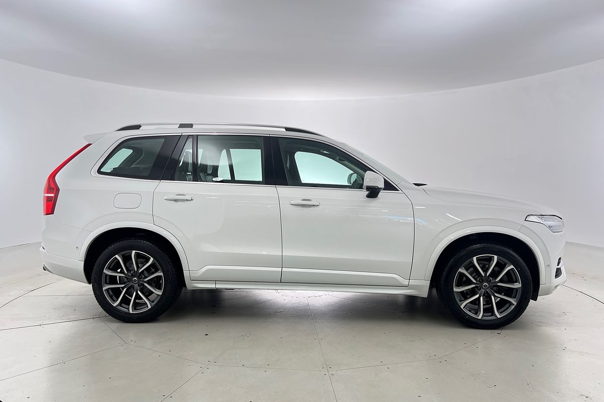 2019 Volvo XC90 T6 Momentum
