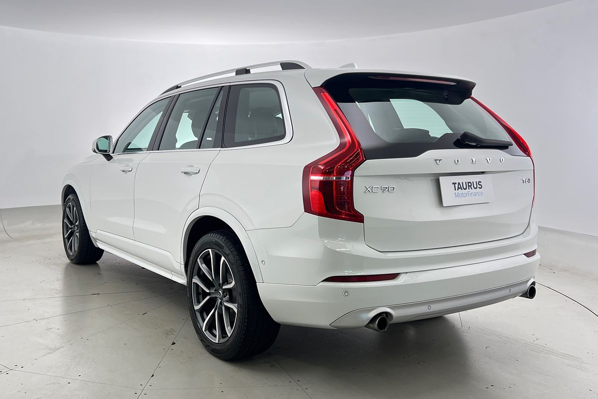 2019 Volvo XC90 T6 Momentum