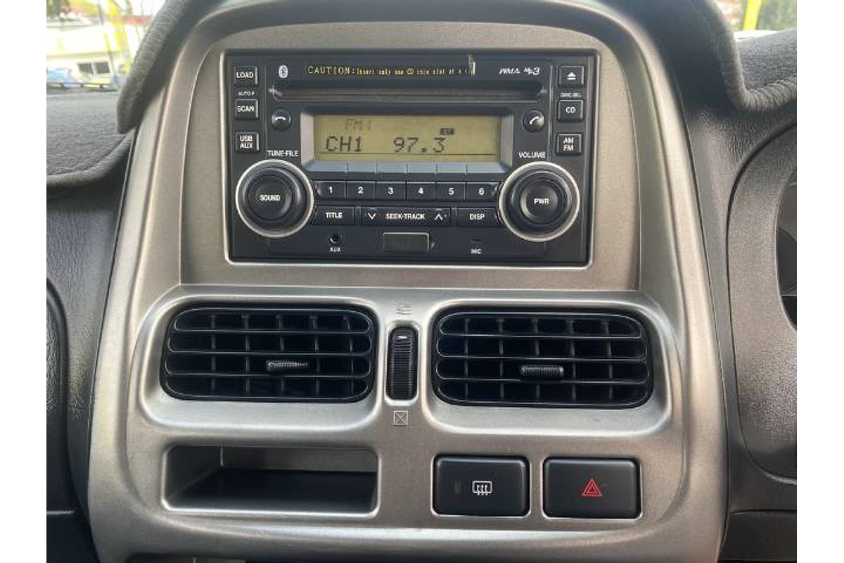 2013 Nissan Navara ST-R D22 4X4