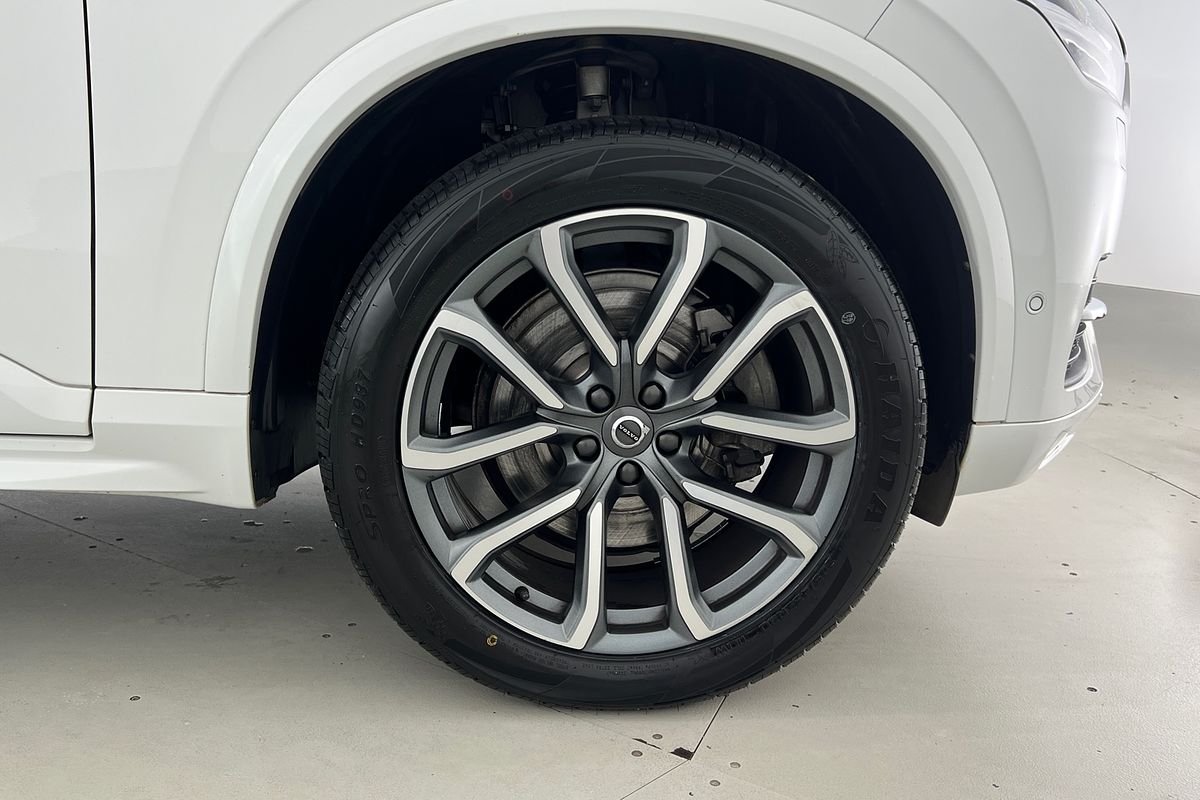 2019 Volvo XC90 T6 Momentum