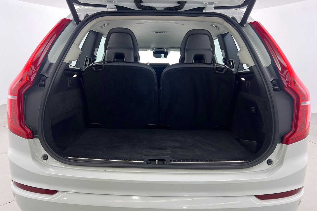 2019 Volvo XC90 T6 Momentum