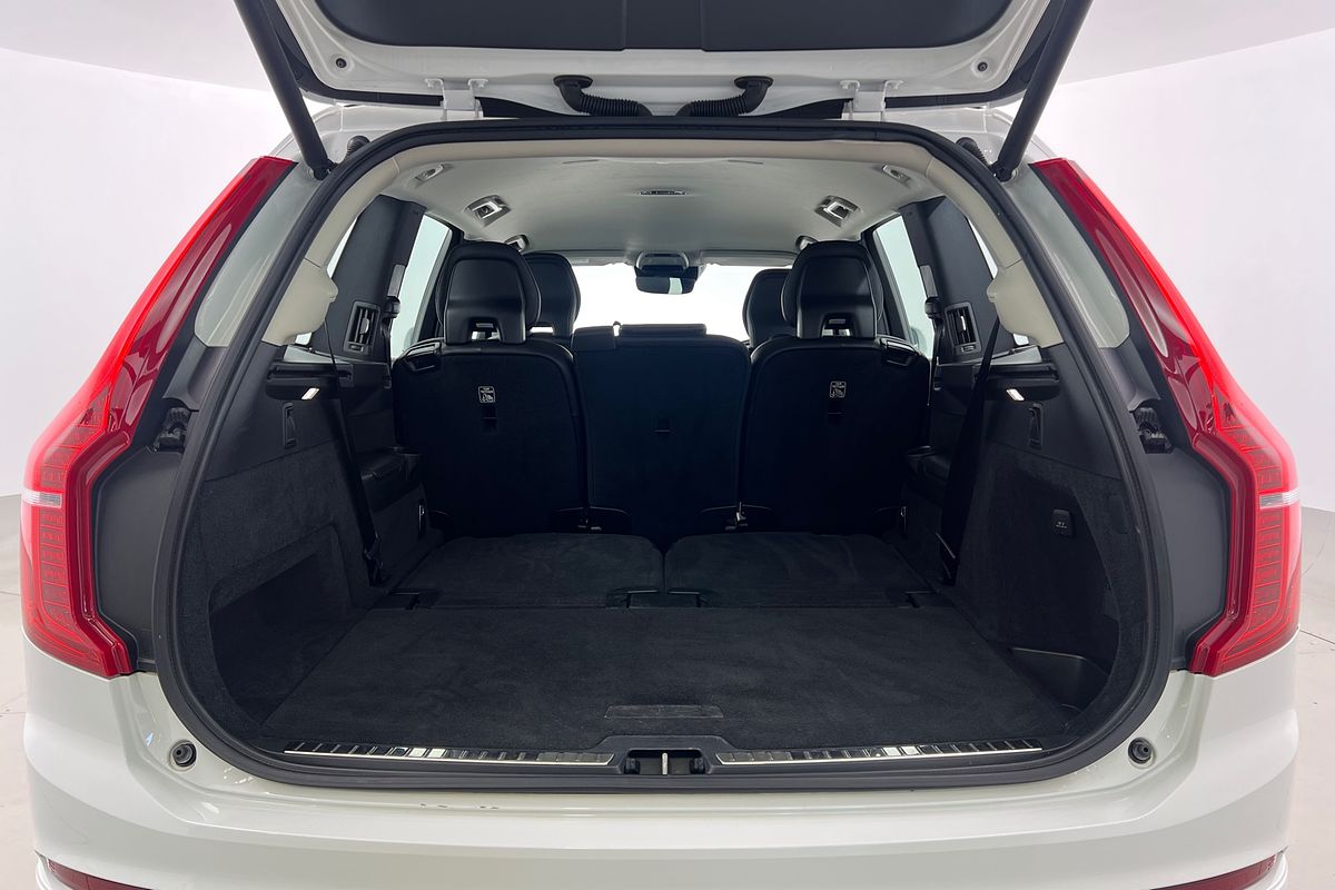 2019 Volvo XC90 T6 Momentum
