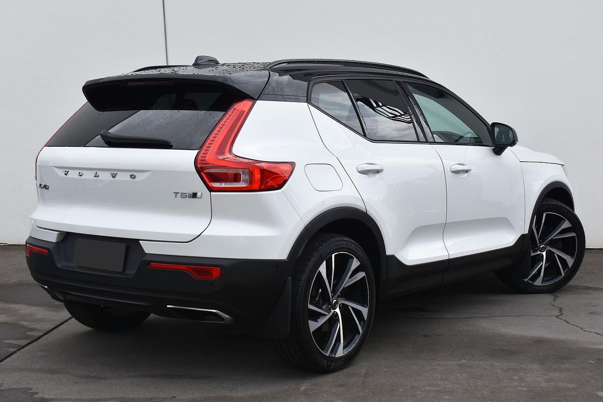 2019 Volvo XC40 T5 R-Design
