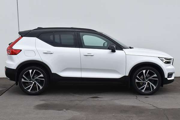 2019 Volvo XC40 T5 R-Design