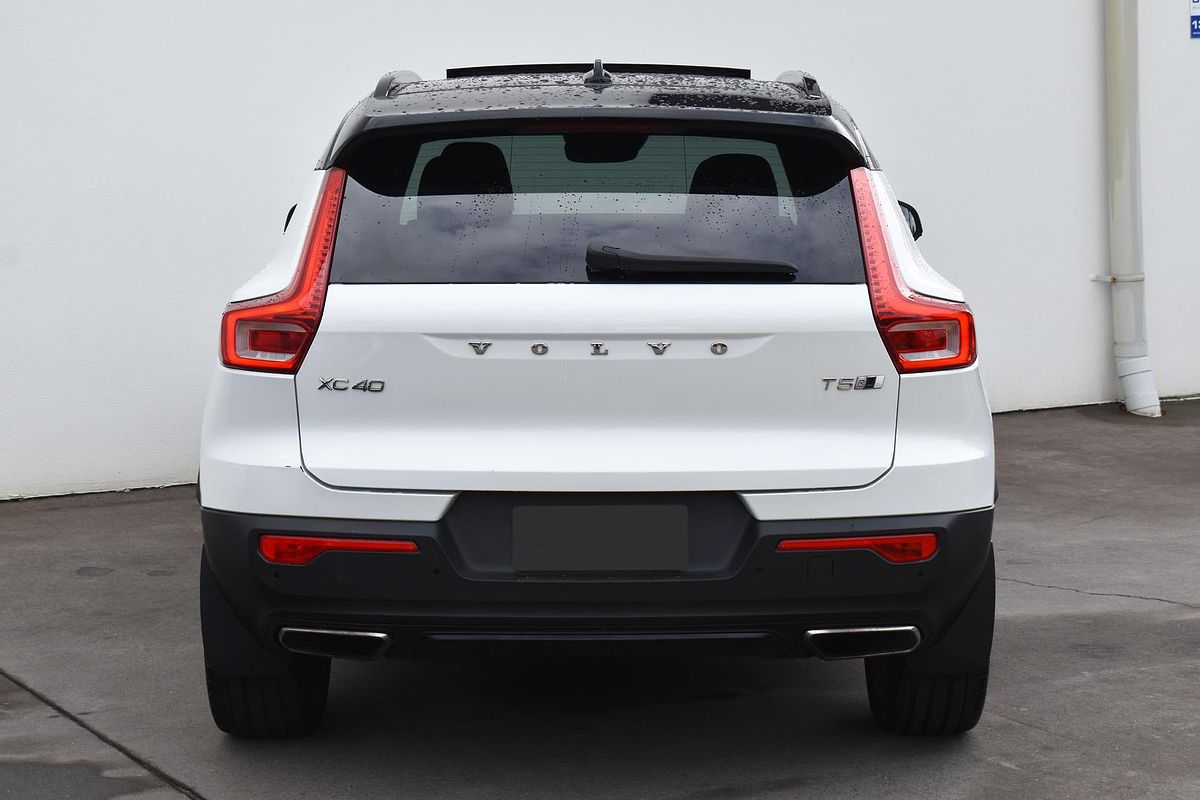 2019 Volvo XC40 T5 R-Design