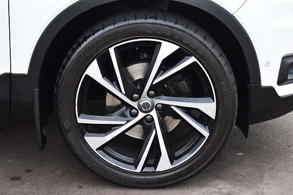 2019 Volvo XC40 T5 R-Design