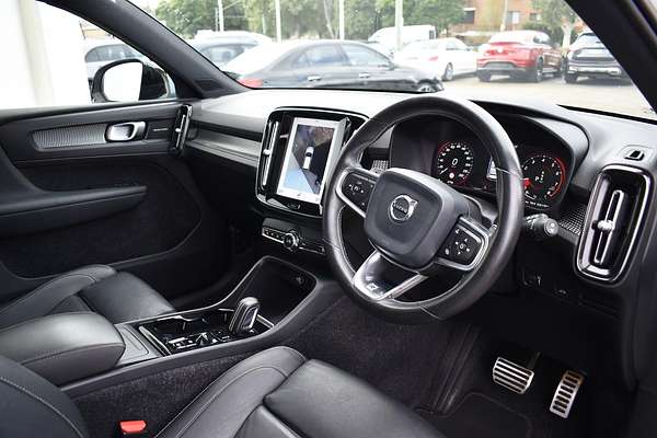 2019 Volvo XC40 T5 R-Design