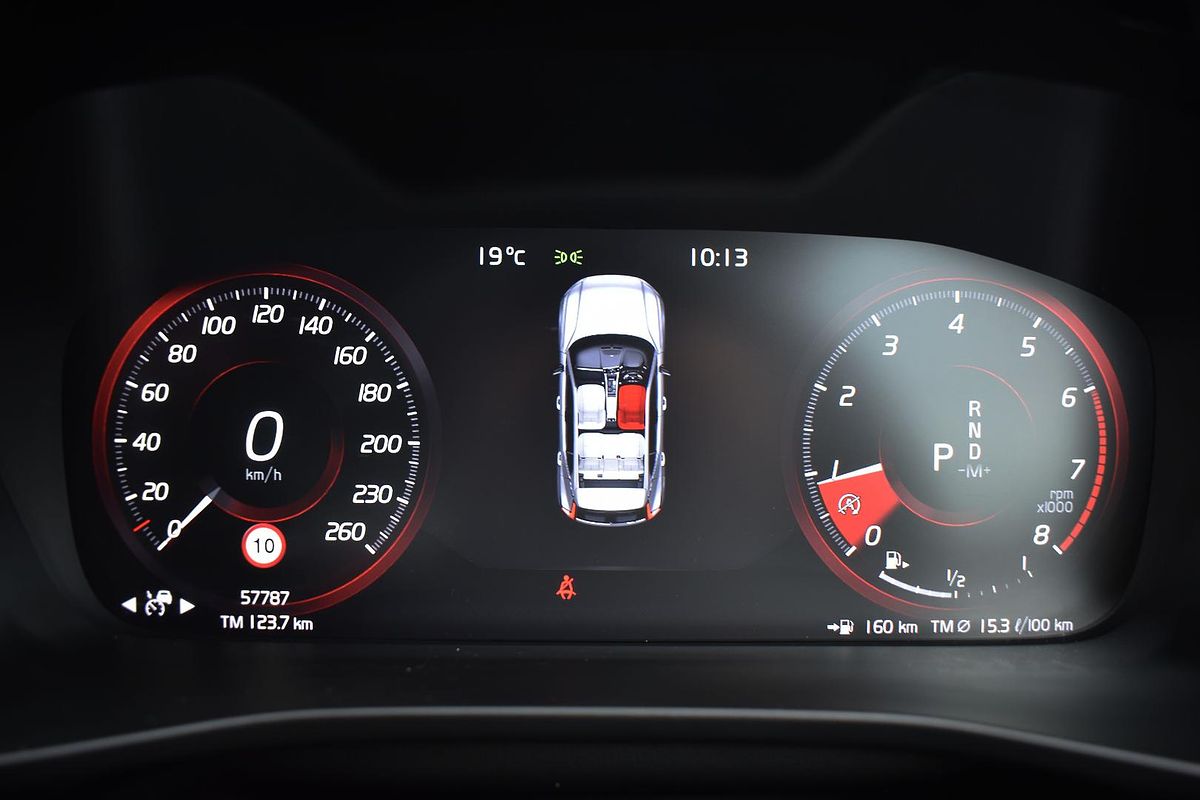2019 Volvo XC40 T5 R-Design
