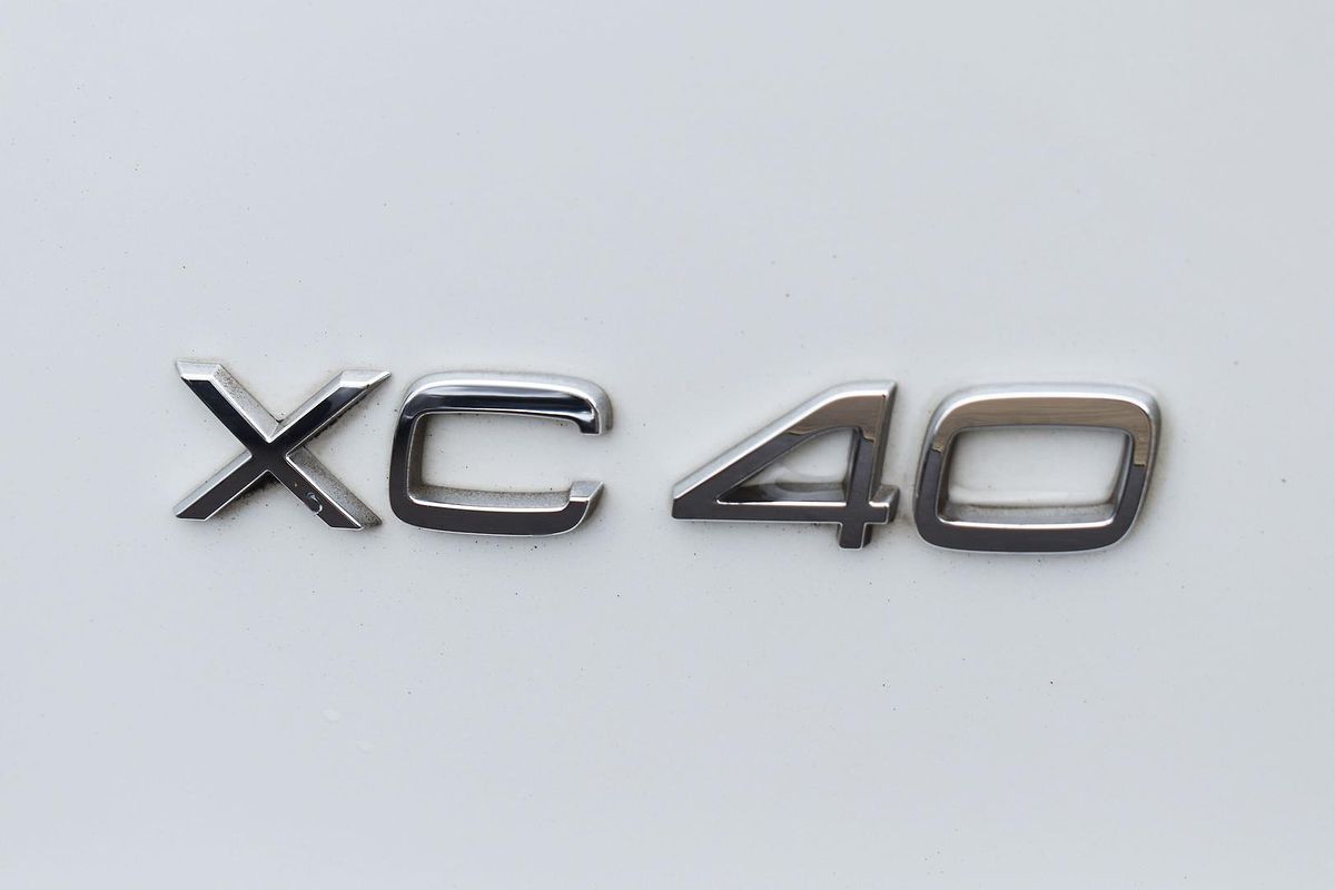 2019 Volvo XC40 T5 R-Design