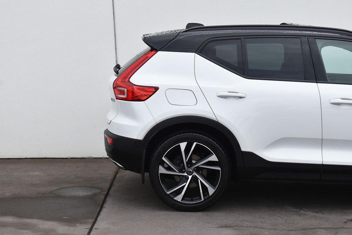 2019 Volvo XC40 T5 R-Design