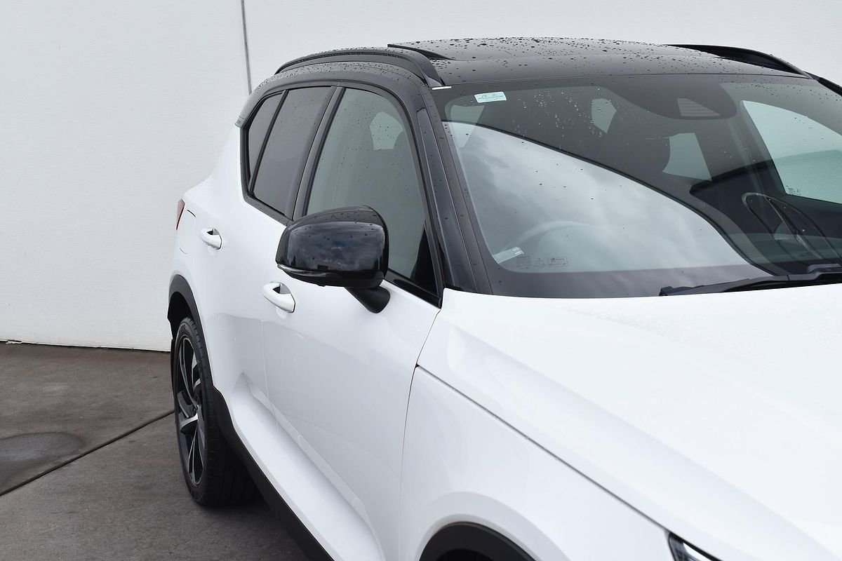 2019 Volvo XC40 T5 R-Design