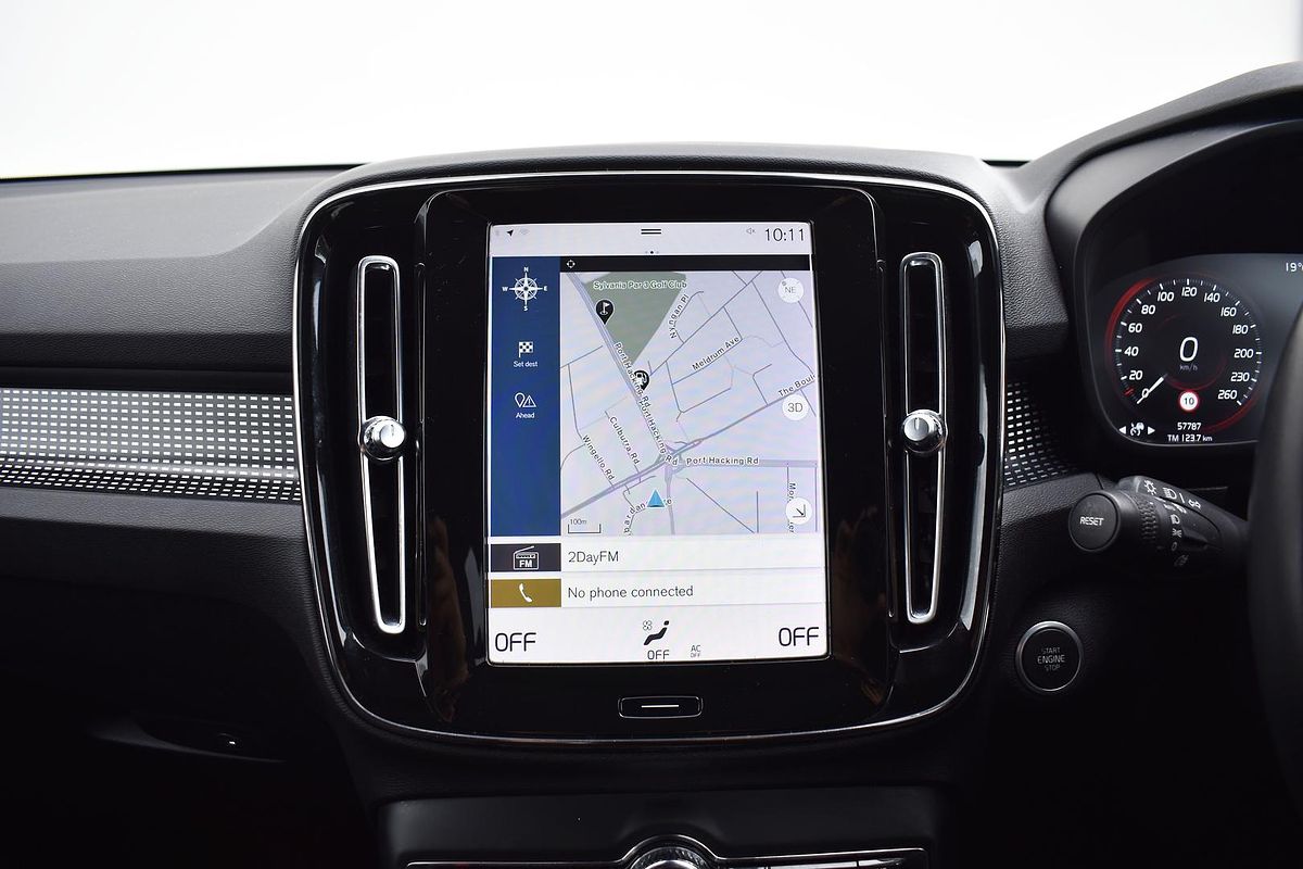 2019 Volvo XC40 T5 R-Design