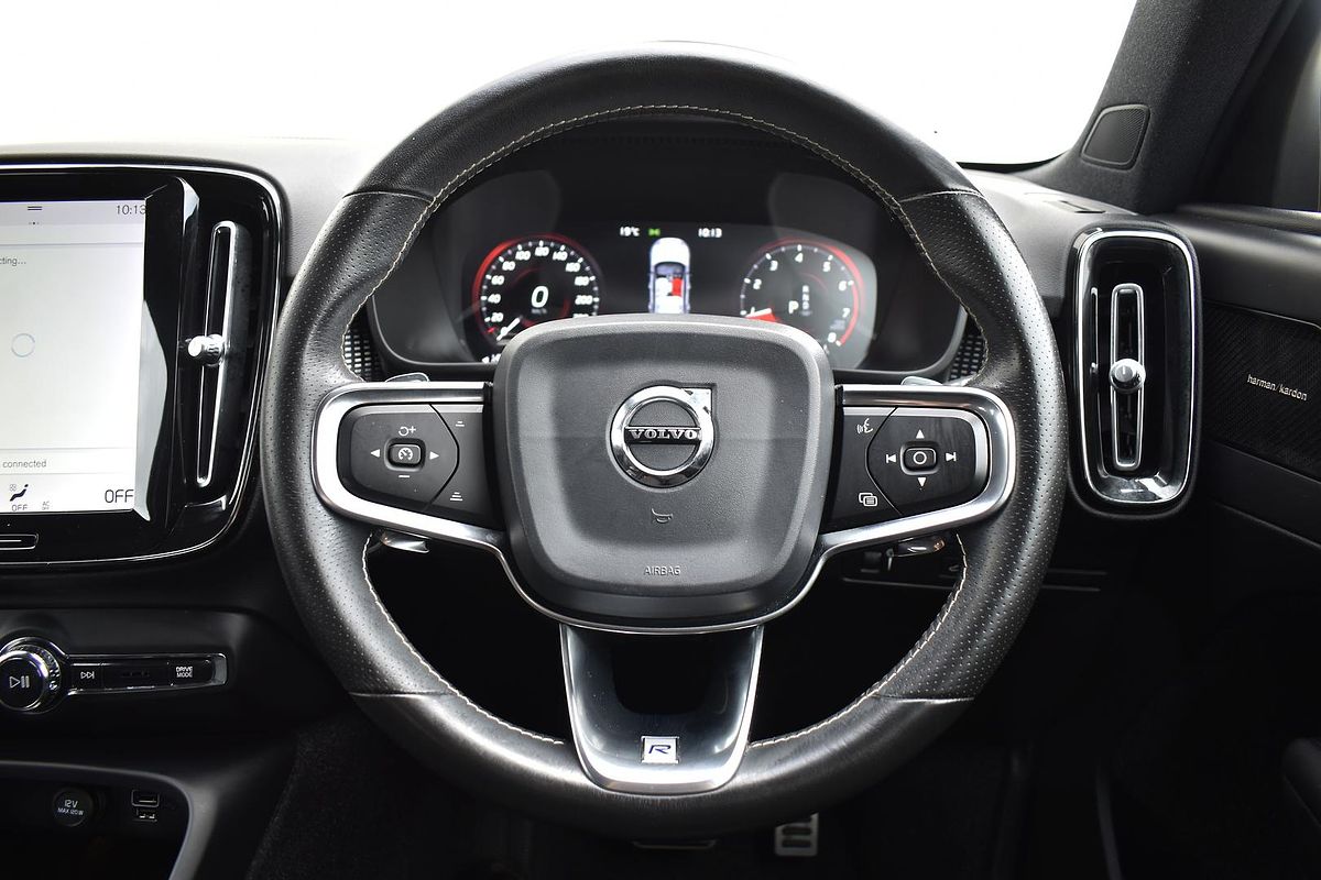 2019 Volvo XC40 T5 R-Design