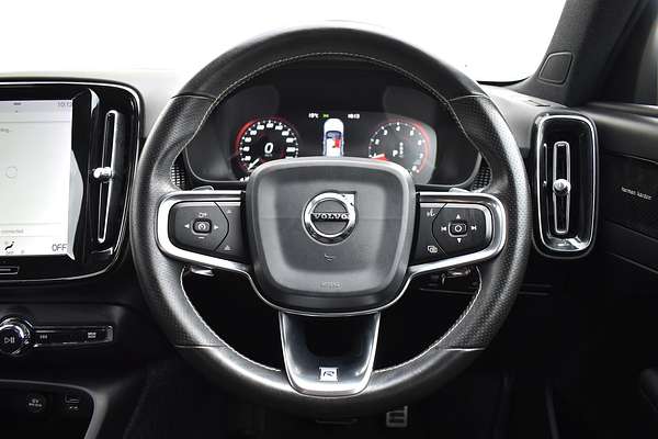 2019 Volvo XC40 T5 R-Design