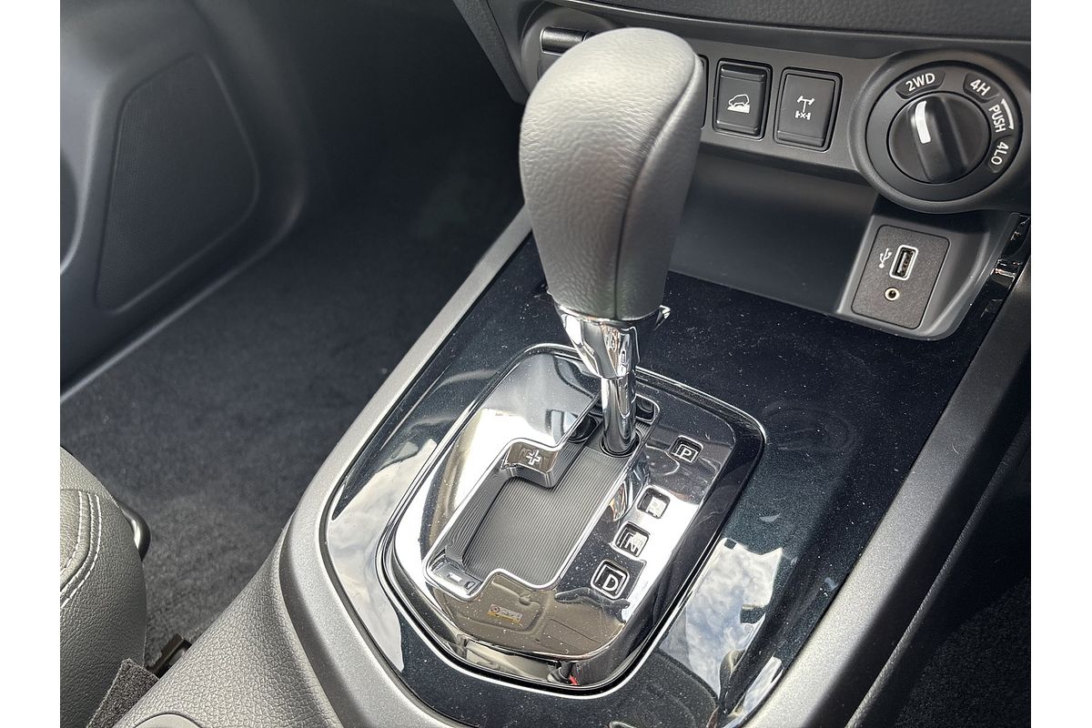 2025 Nissan Navara PRO-4X D23 4X4