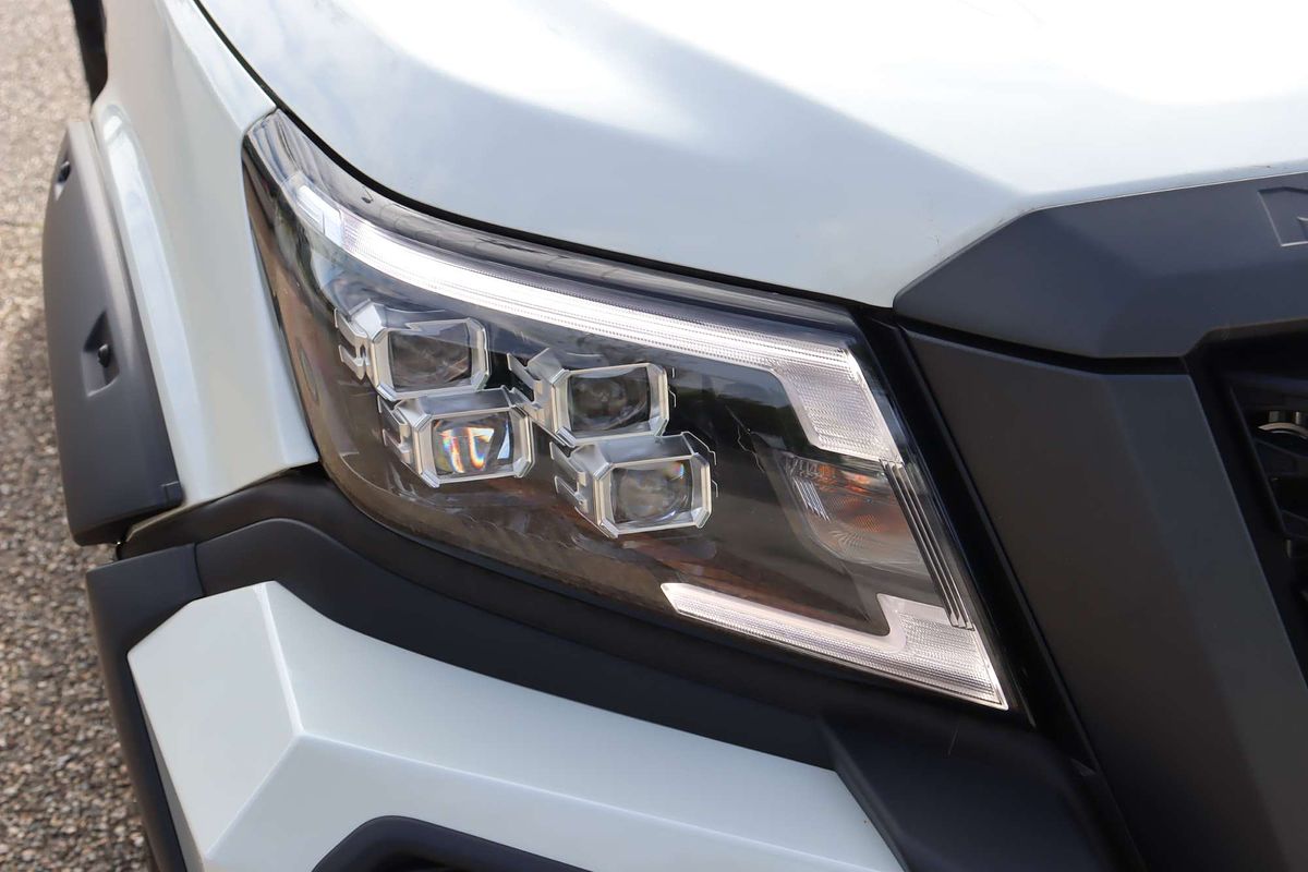 2024 Nissan Navara PRO-4X Warrior D23 4X4