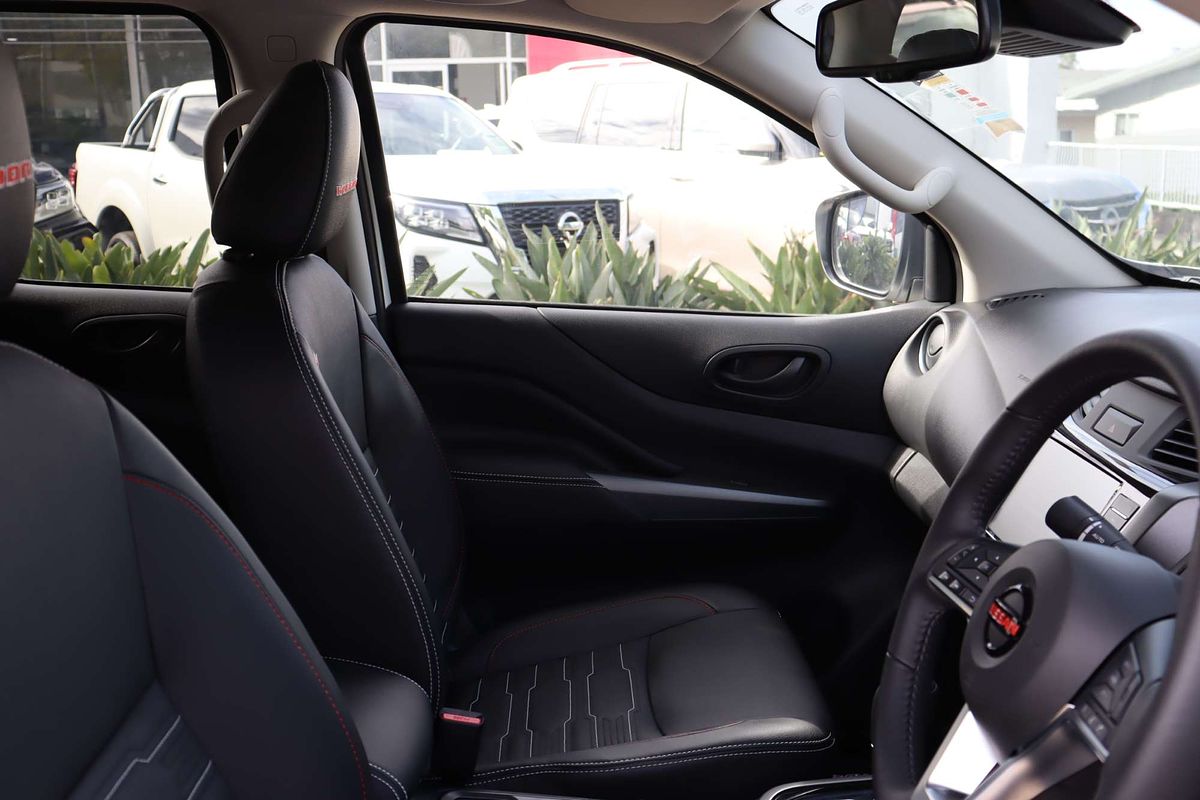 2024 Nissan Navara PRO-4X Warrior D23 4X4
