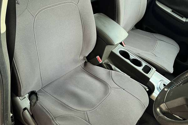 2012 Nissan NAVARA ST-X 550 DUAL CAB D40 S5 MY12