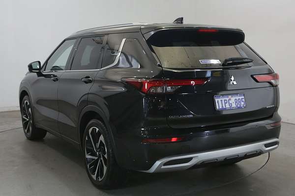 2022 Mitsubishi Outlander Exceed ZM