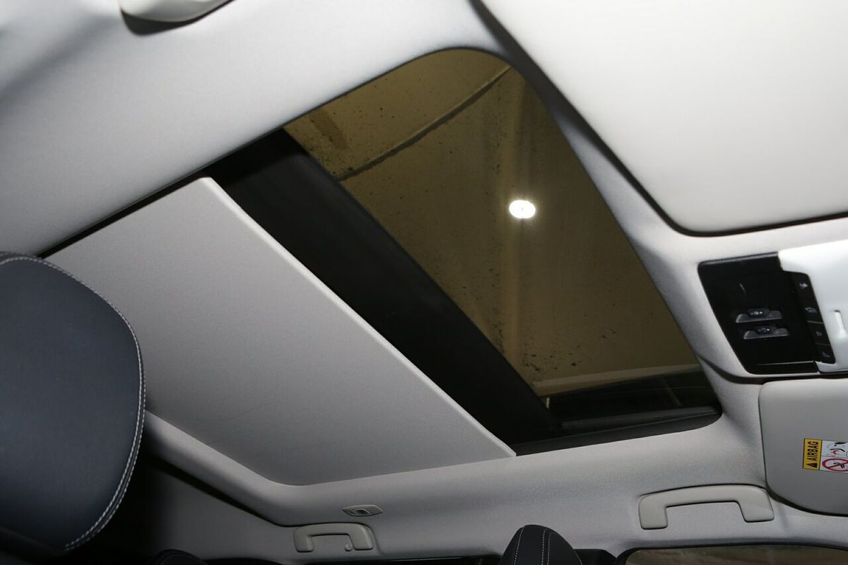 2022 Mitsubishi Outlander Exceed ZM
