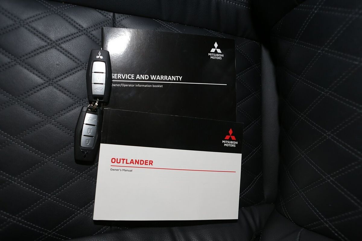 2022 Mitsubishi Outlander Exceed ZM