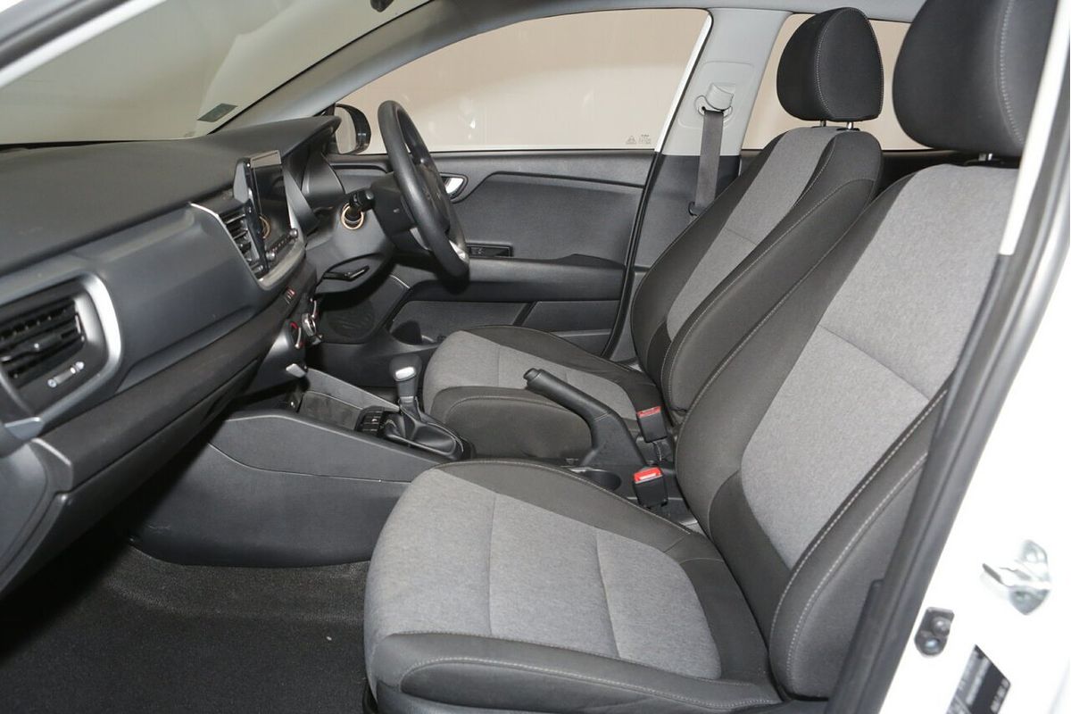 2024 Kia Stonic S YB
