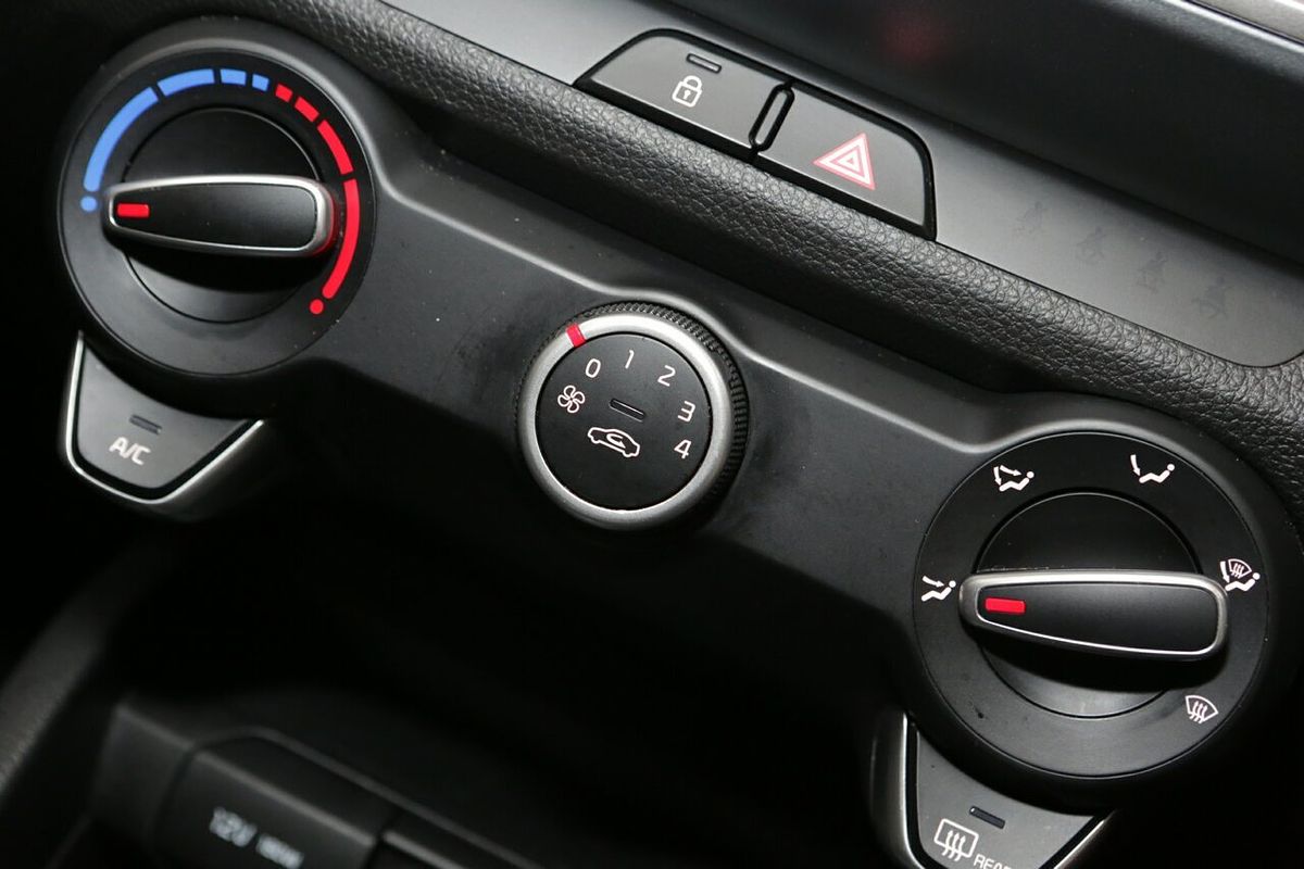 2024 Kia Stonic S YB