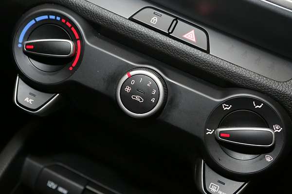 2024 Kia Stonic S YB