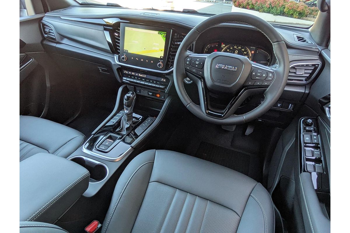 2025 Isuzu MU-X LS-T