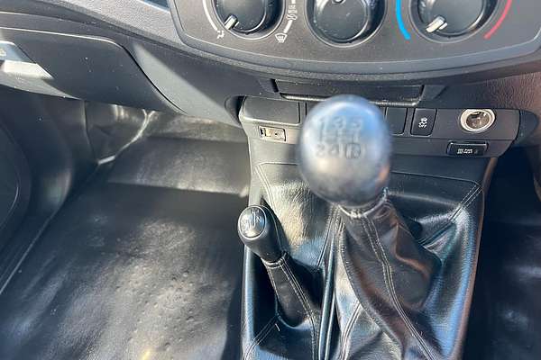 2015 Toyota Hilux SR KUN26R 4X4