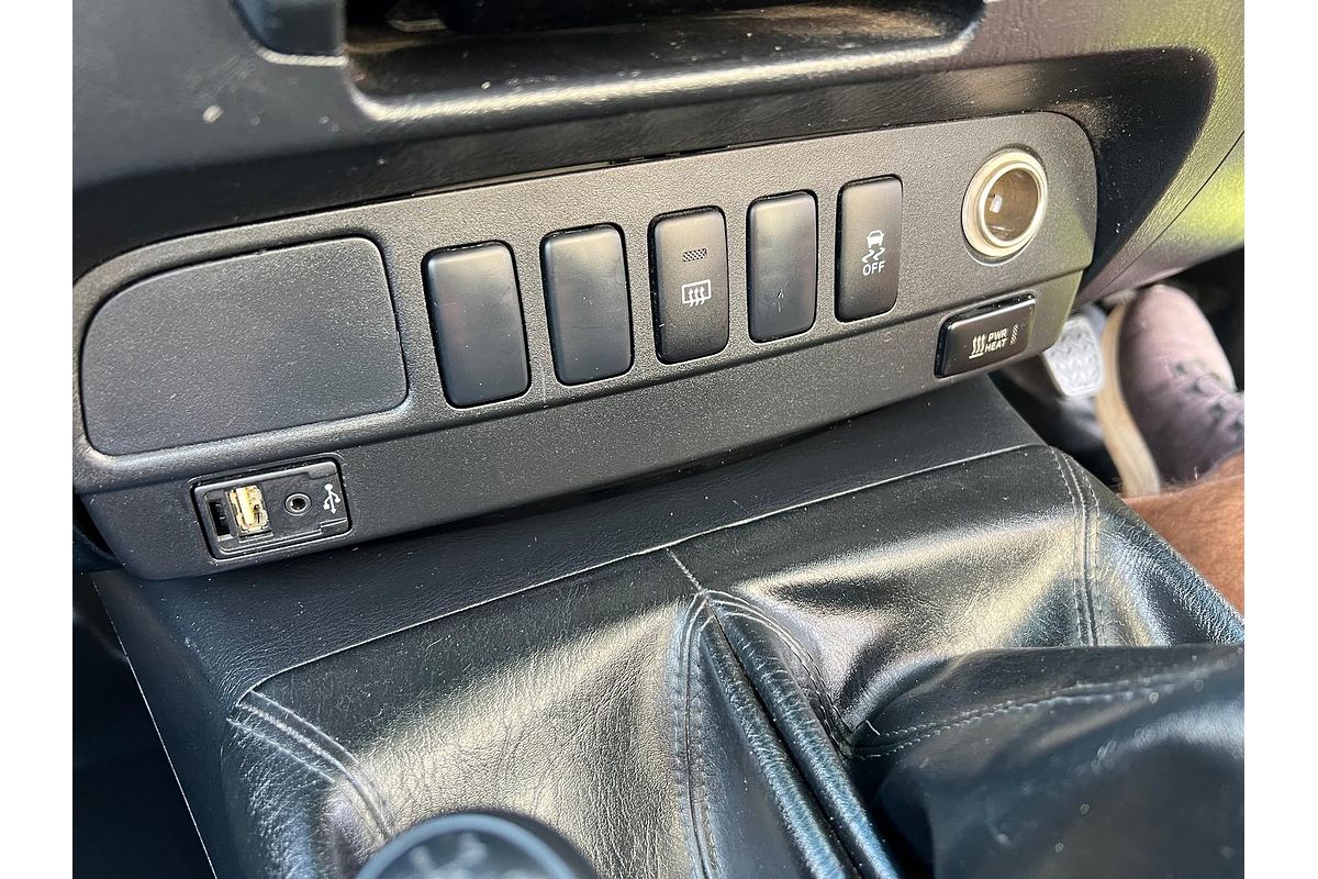 2015 Toyota Hilux SR KUN26R 4X4