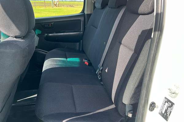 2015 Toyota Hilux SR KUN26R 4X4