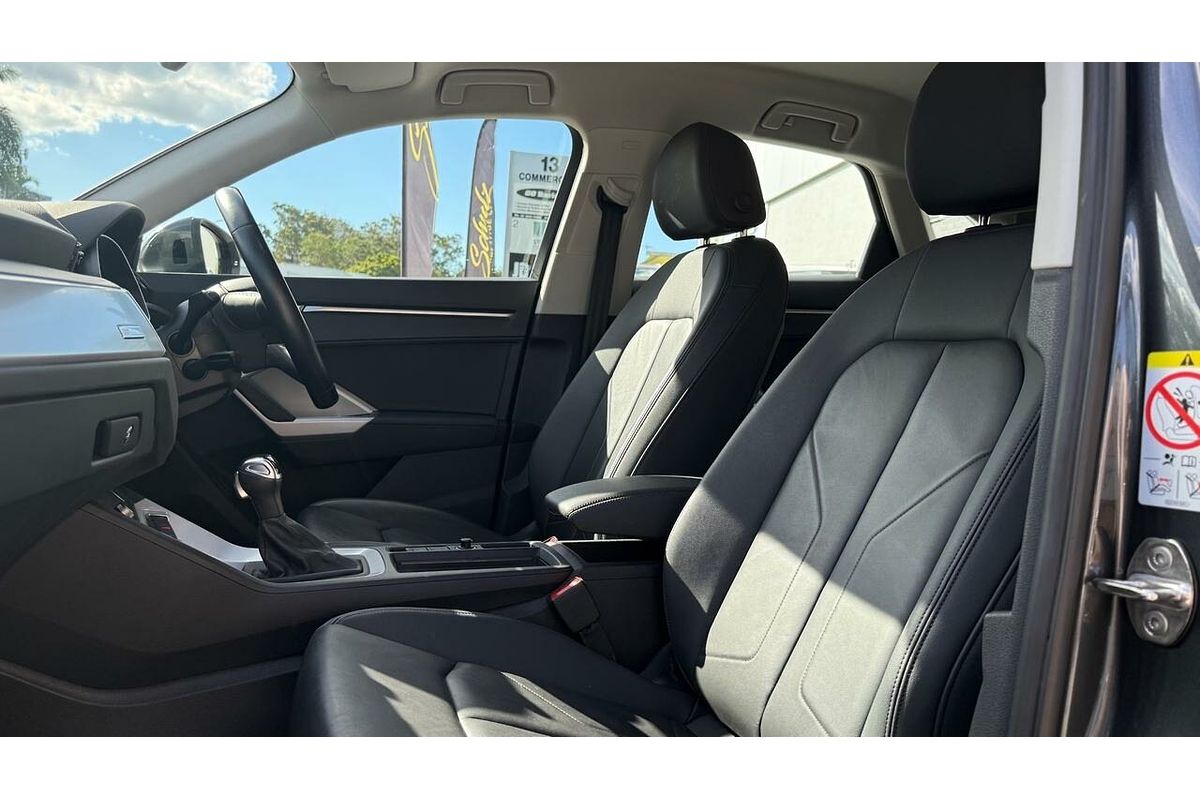 2023 Audi Q3 35 TFSI S line F3